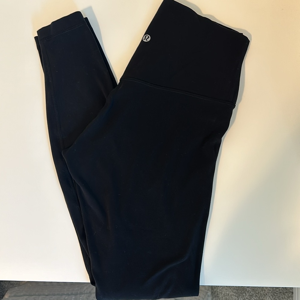 Lululemon Align 28” Size 6 Black high rise Leggings